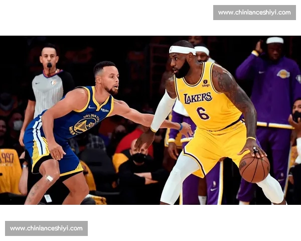 NBA焦点战湖人逆转勇士詹姆斯末节爆发引热议季后赛席位争夺再起波澜 NBA焦点战湖人逆转勇士詹姆斯末节爆发引热议季后赛席位争夺再起波澜